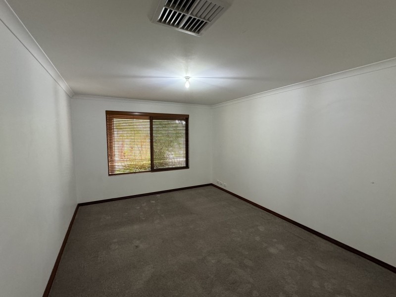 13 Hornibrook Road, Dalyellup WA 6230