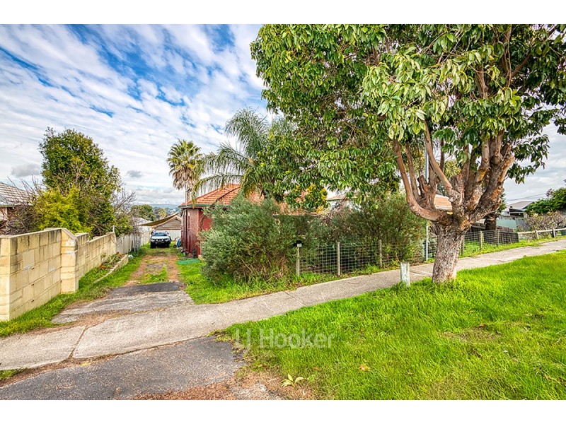 109 Deakin Street, Collie WA 6225