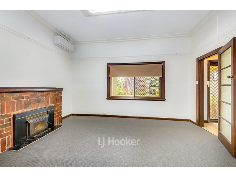 109 Deakin Street, Collie WA 6225