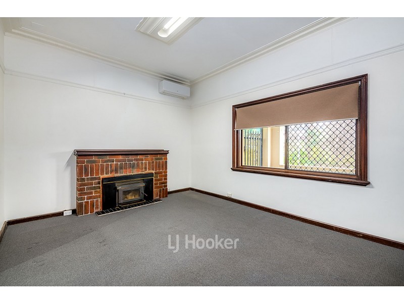 109 Deakin Street, Collie WA 6225