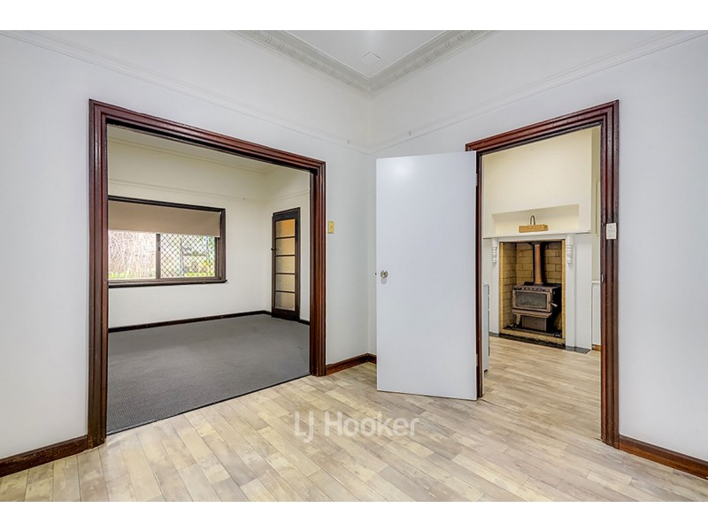 109 Deakin Street, Collie WA 6225