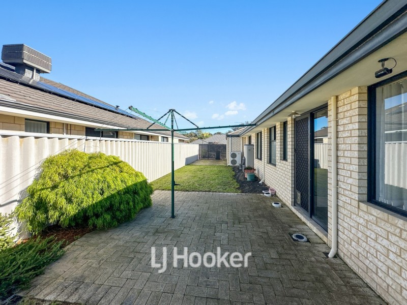 22 Lewana Approach, Dalyellup WA 6230