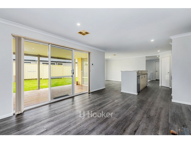 14 Polwarth Circuit, Eaton WA 6232