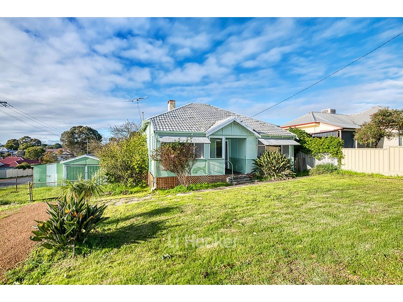 16 Bucktin Street, Collie WA 6225