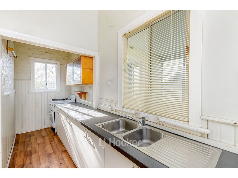 16 Bucktin Street, Collie WA 6225