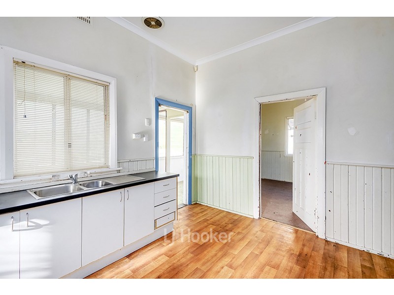 16 Bucktin Street, Collie WA 6225