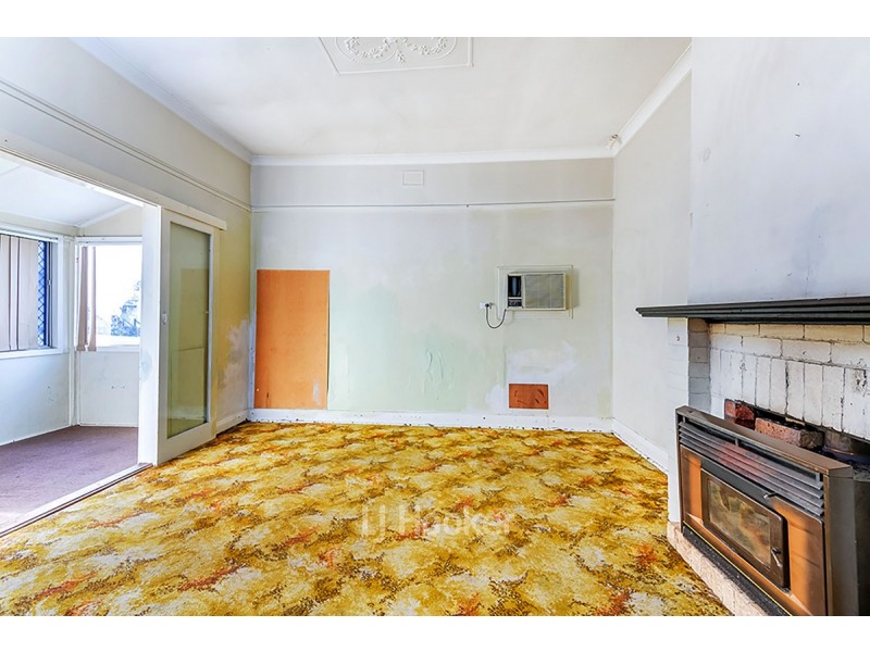 16 Bucktin Street, Collie WA 6225