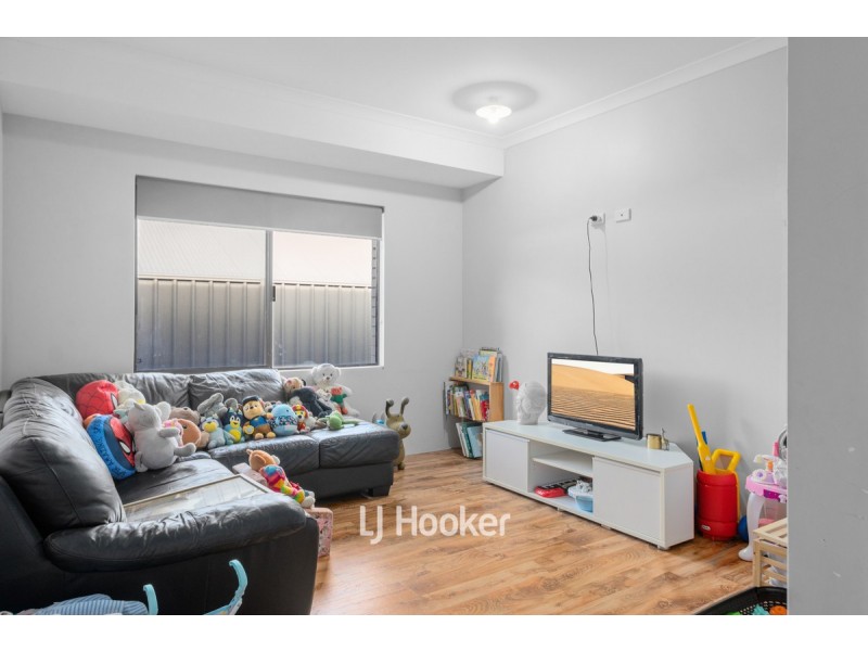 16 Merton Avenue, College Grove WA 6230