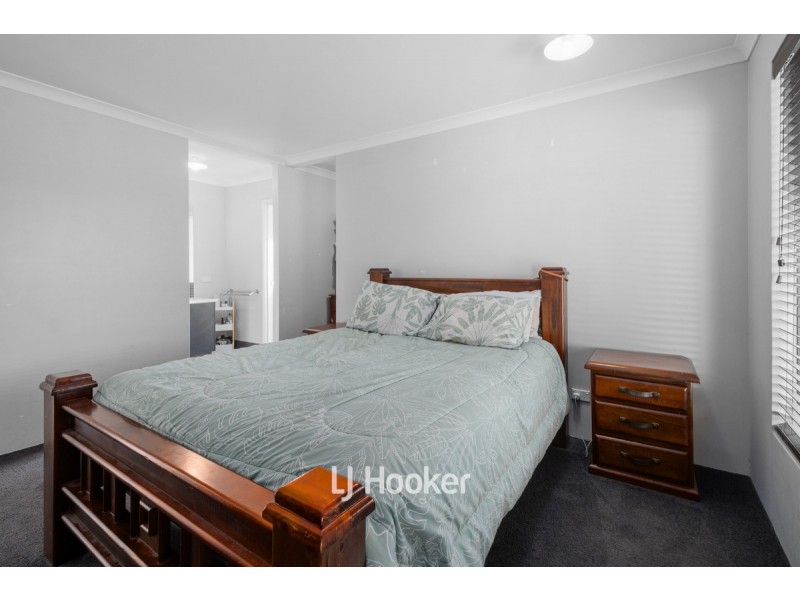 16 Merton Avenue, College Grove WA 6230