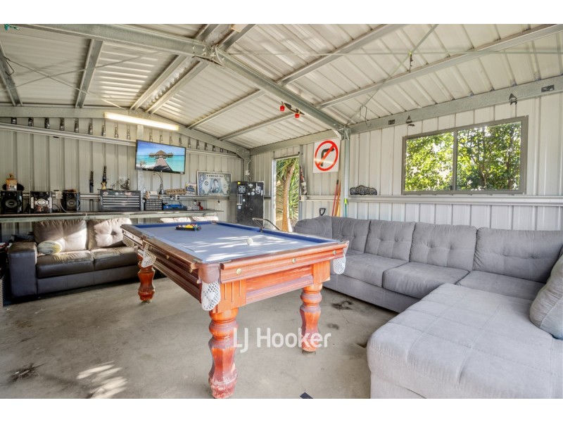 16 Merton Avenue, College Grove WA 6230