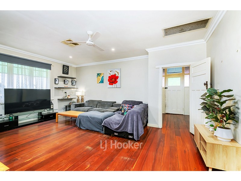 68 Deakin Street, Collie WA 6225