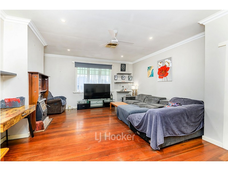 68 Deakin Street, Collie WA 6225