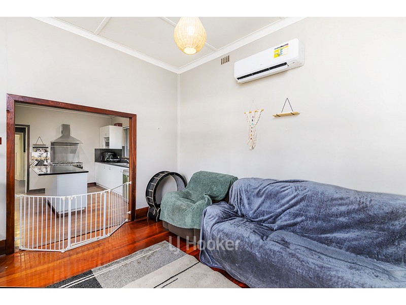 68 Deakin Street, Collie WA 6225