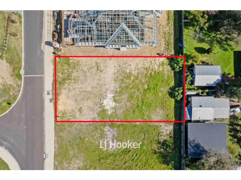 12 Henry Willmott Drive, Geographe WA 6280