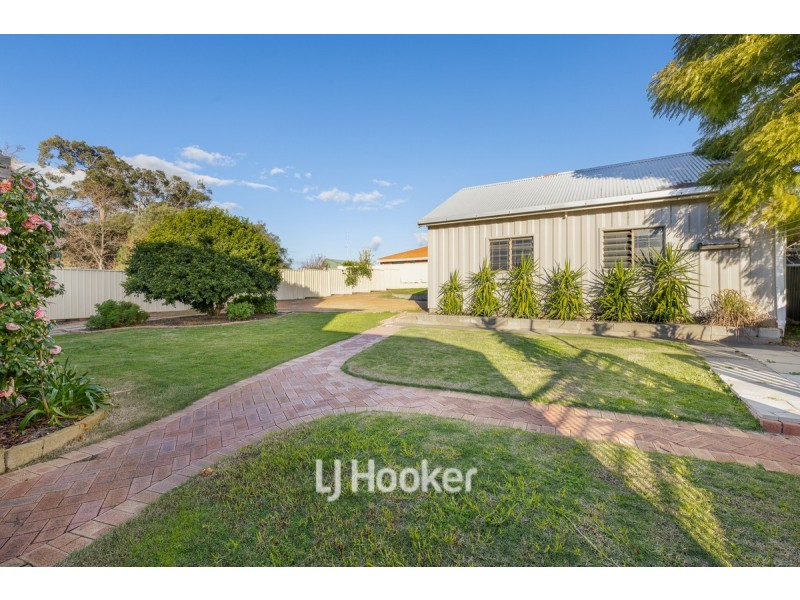 135 Pratt Road, Eaton WA 6232