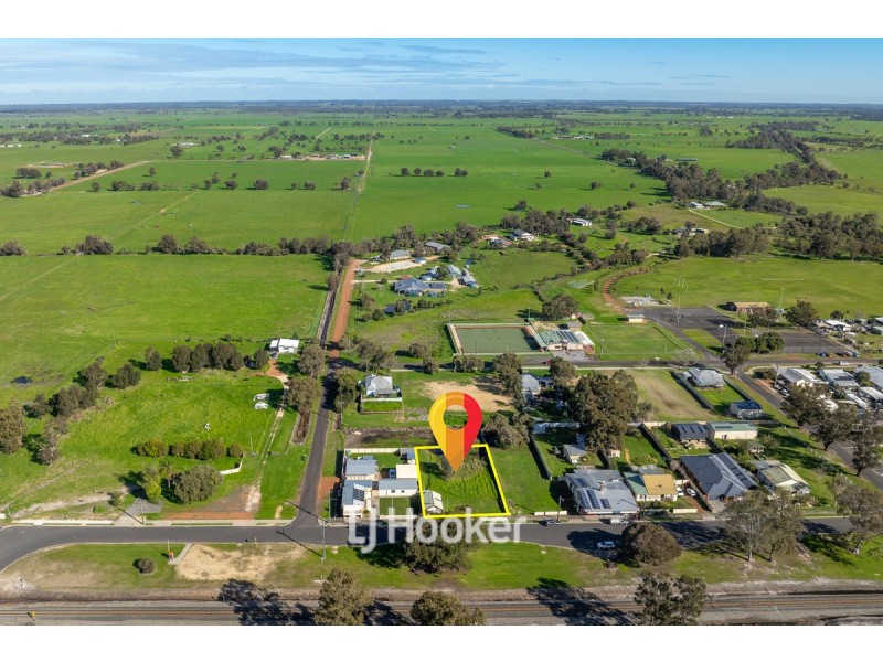 35 Station Street, Yarloop WA 6218