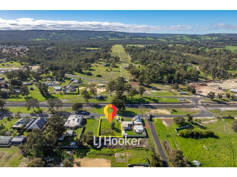 35 Station Street, Yarloop WA 6218