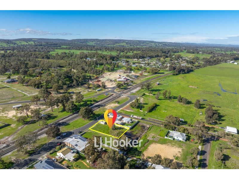 35 Station Street, Yarloop WA 6218