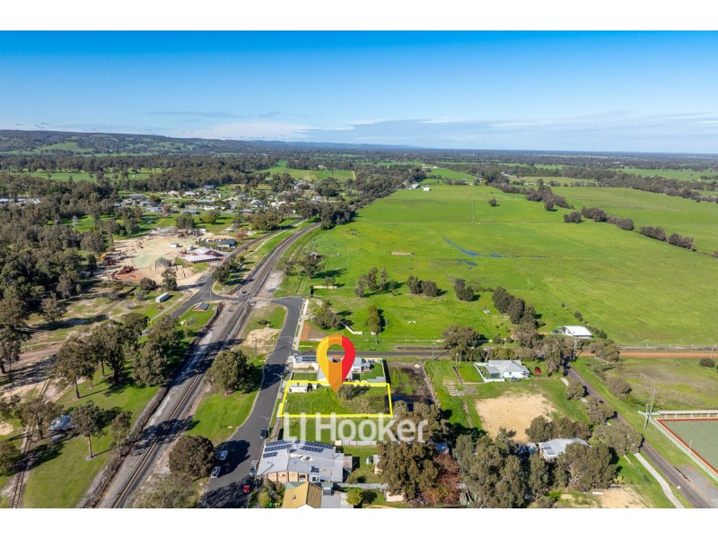 35 Station Street, Yarloop WA 6218