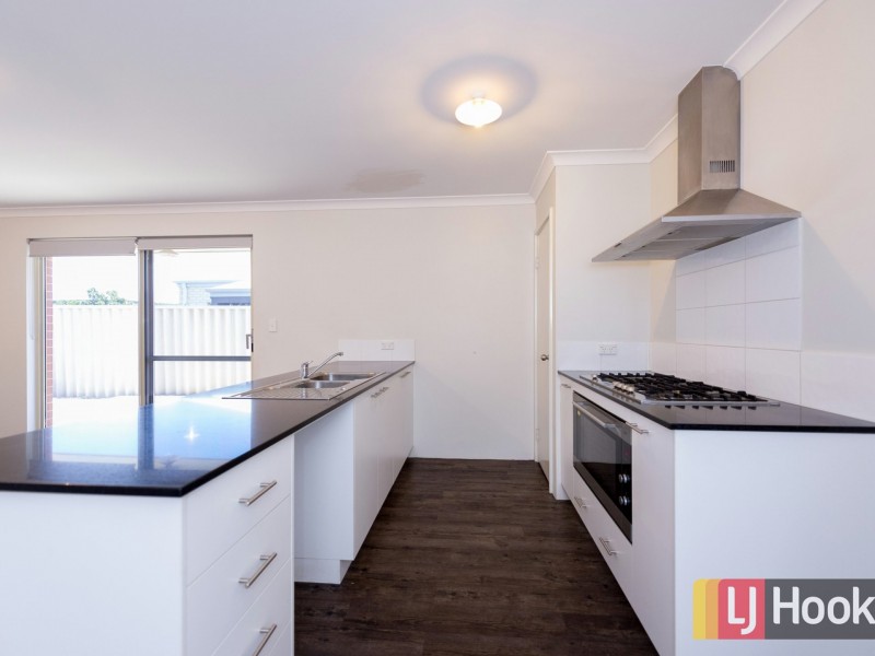 18 Murtin Road, Dalyellup WA 6230