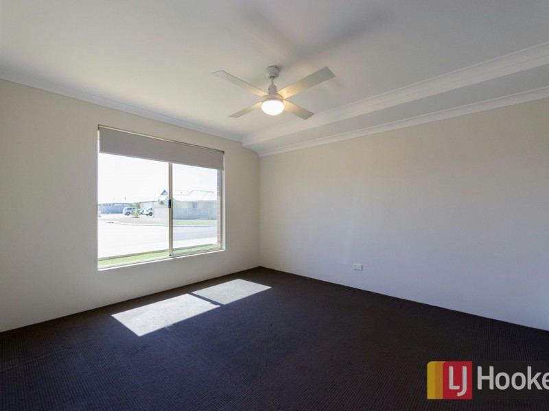 18 Murtin Road, Dalyellup WA 6230