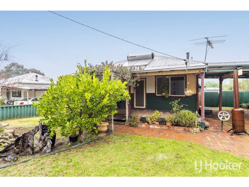 3 Baird Street, Collie WA 6225