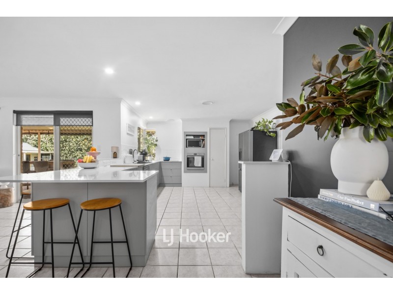 16 Raglan Street, Carey Park WA 6230