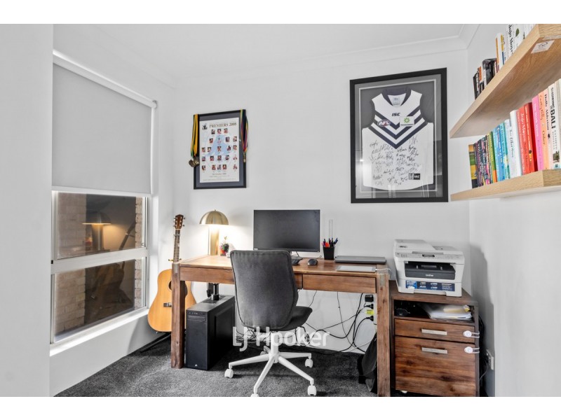 16 Raglan Street, Carey Park WA 6230