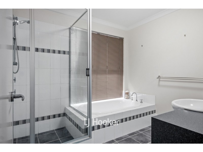 7 Carnegie Street, Dalyellup WA 6230
