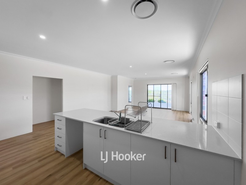 38 Carnelian Avenue, Australind WA 6233