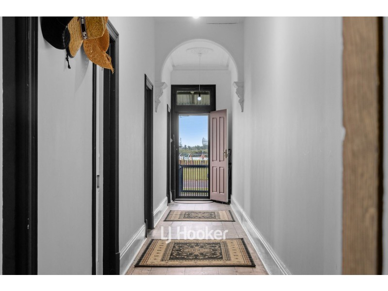 111 Stirling Street, East Bunbury WA 6230