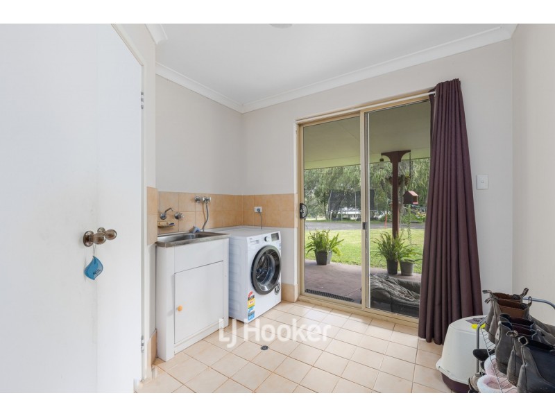 6 O’Neil Grove, Dardanup West WA 6236