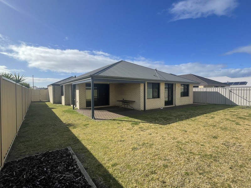 13 Mooralup Turn, Dalyellup WA 6230