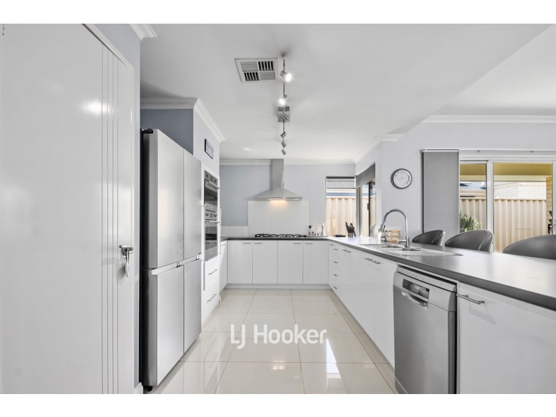 10 Abercrombie Way, Millbridge WA 6232