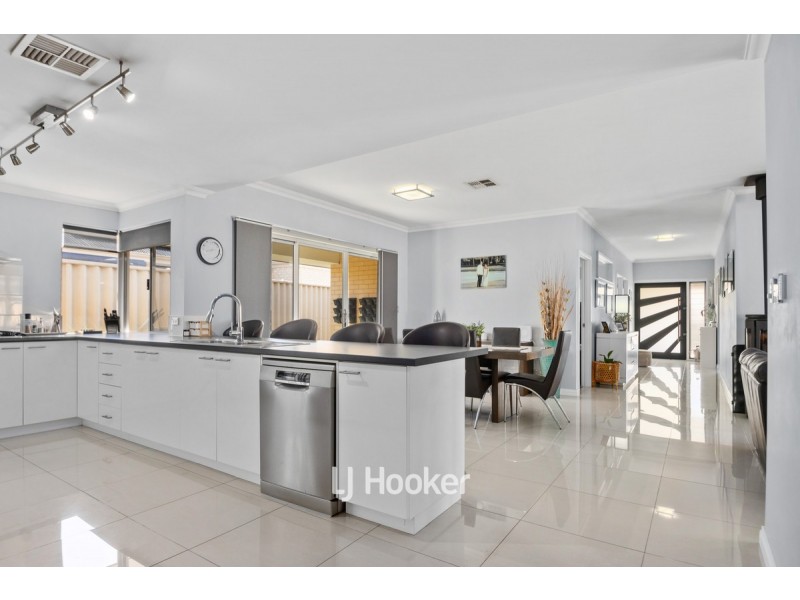 10 Abercrombie Way, Millbridge WA 6232