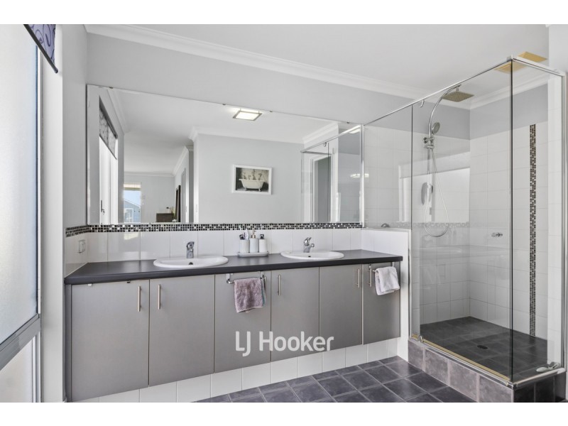 10 Abercrombie Way, Millbridge WA 6232