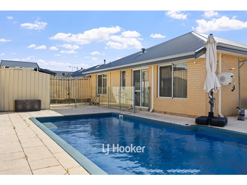 10 Abercrombie Way, Millbridge WA 6232