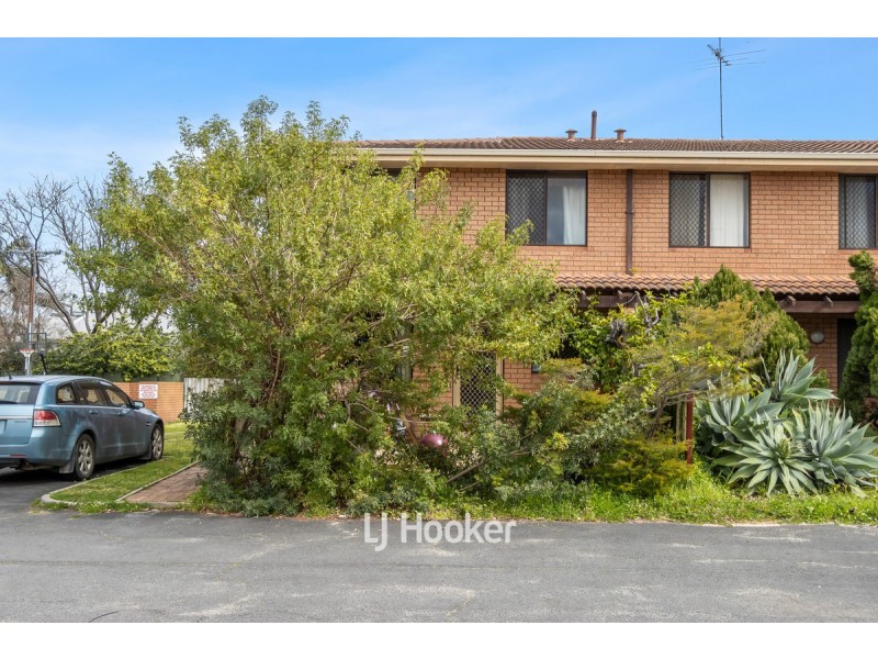10/4 Braund Street, Bunbury WA 6230