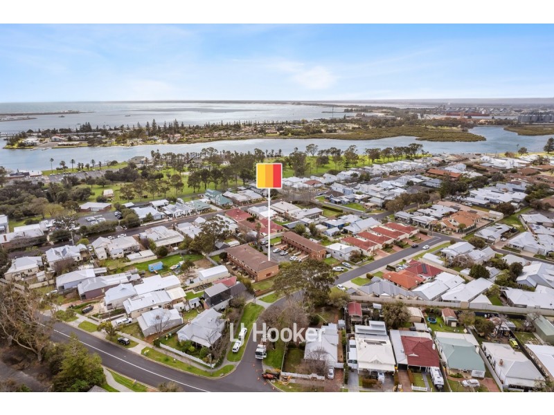 10/4 Braund Street, Bunbury WA 6230