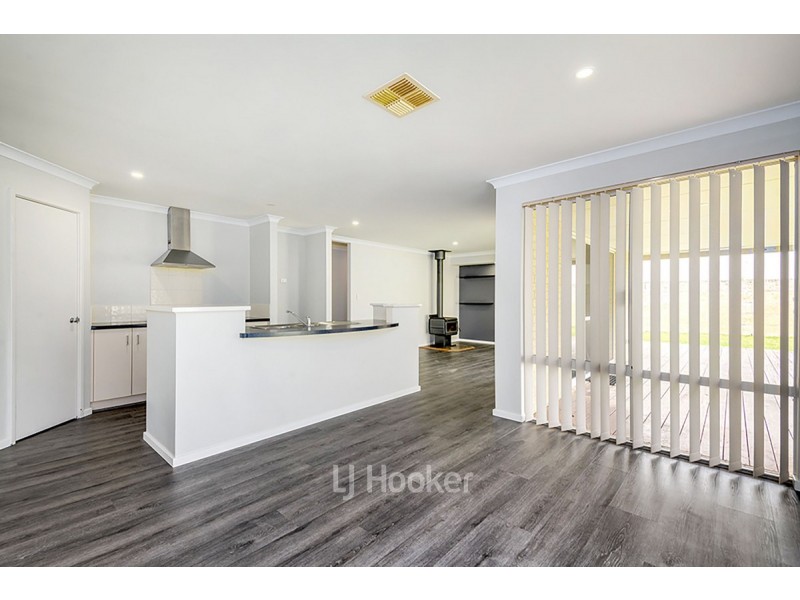 14 Polwarth Circuit, Eaton WA 6232