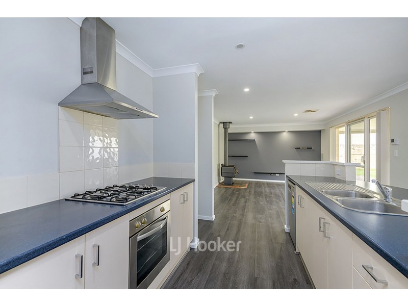 14 Polwarth Circuit, Eaton WA 6232