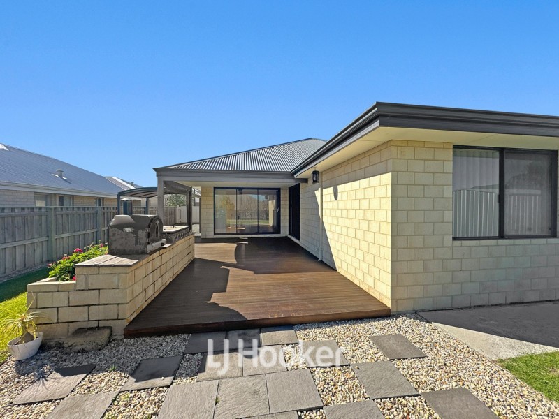 148 Braidwood Drive, Australind WA 6233