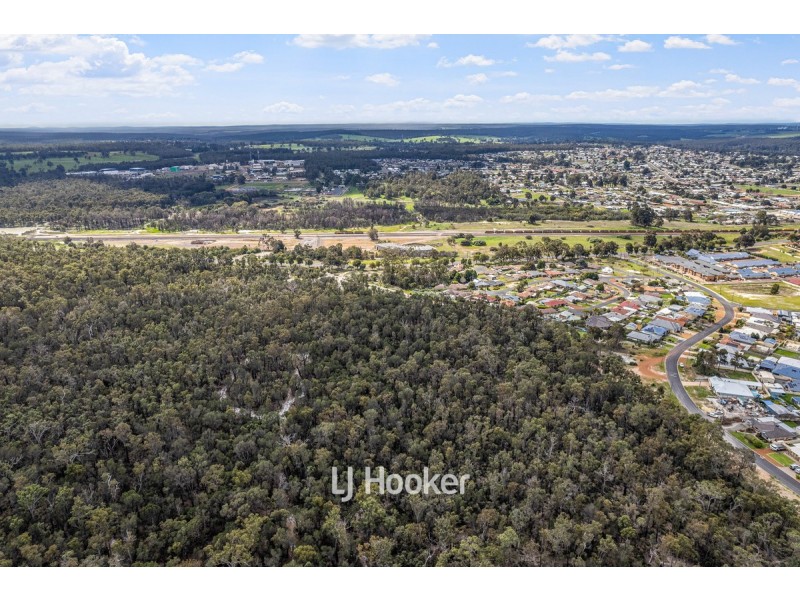 32 Wellington Boulevard, Collie WA 6225