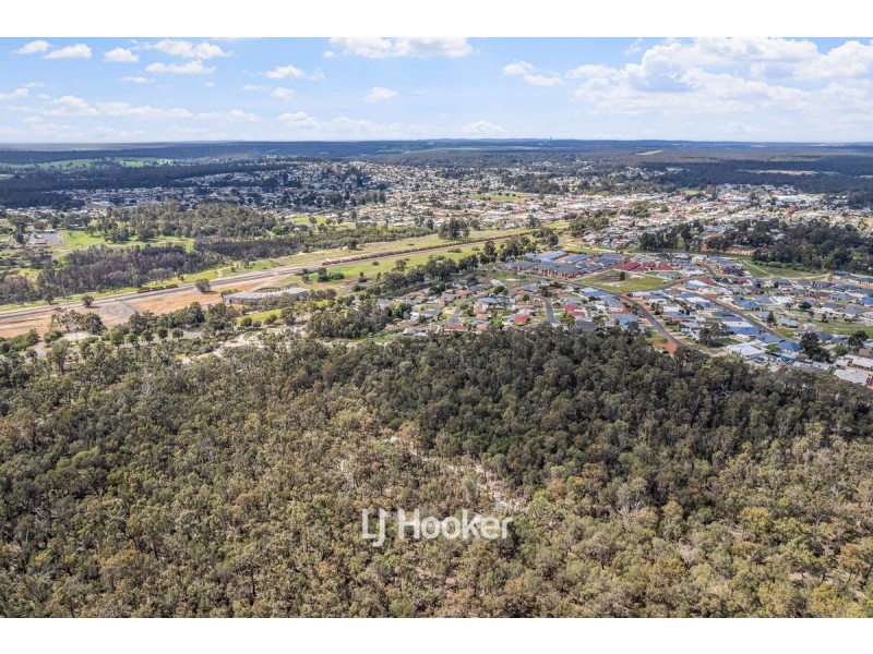 32 Wellington Boulevard, Collie WA 6225