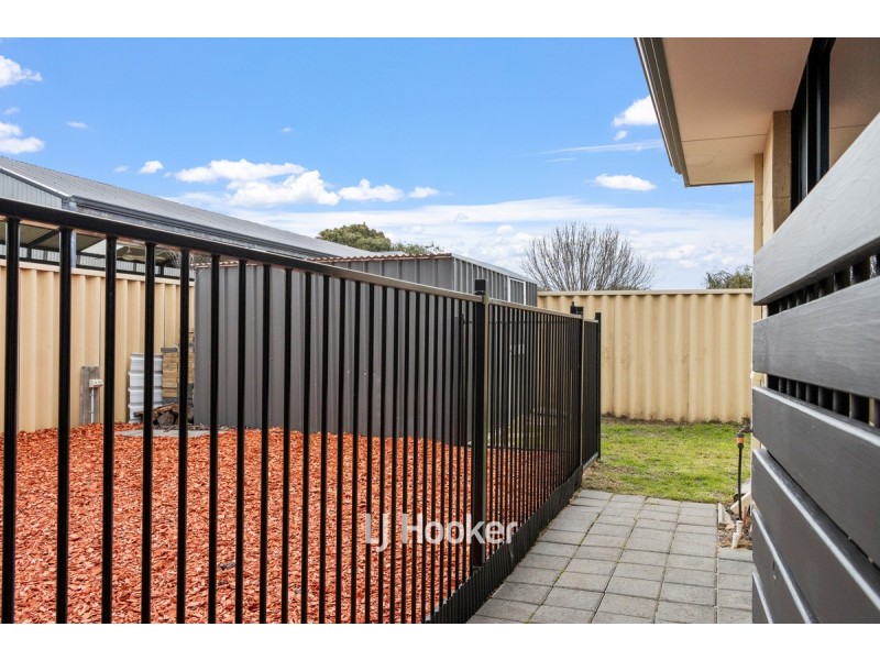 16 Longbow Approach, Dalyellup WA 6230