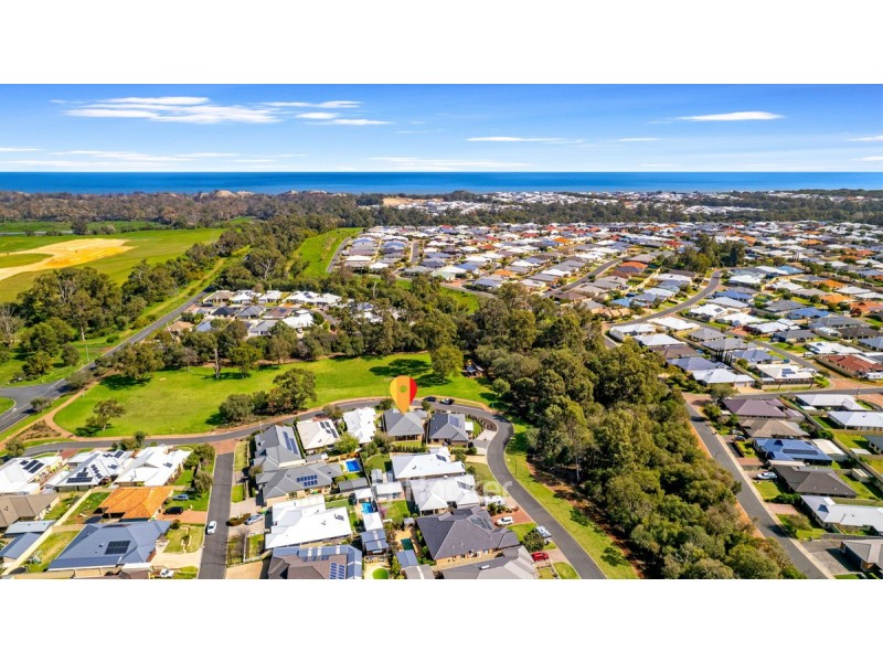 15 Edwinstone Close, Dalyellup WA 6230
