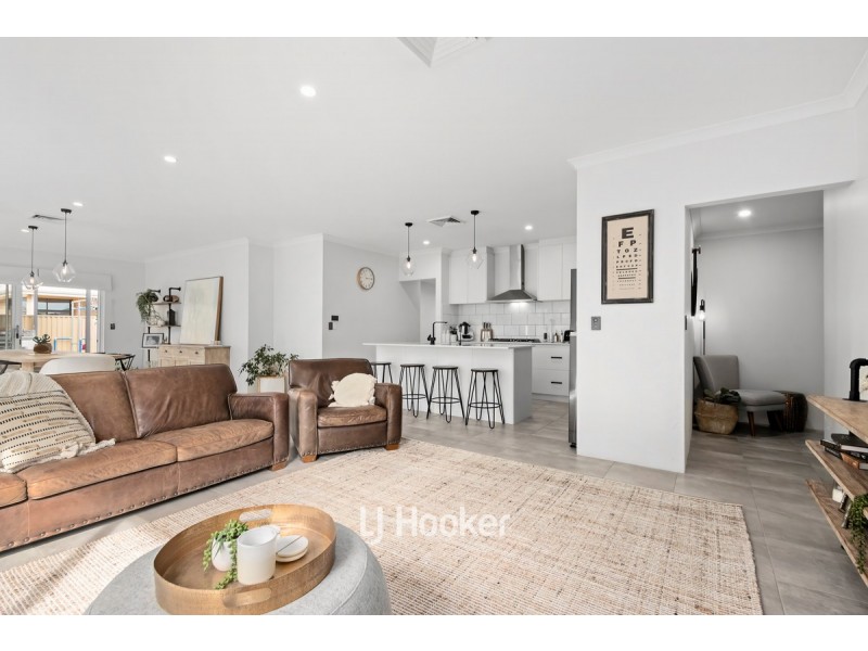 1 Rivergum Way, Glen Iris WA 6230