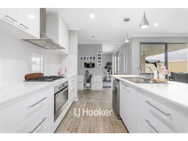 33 Edenhope Road, Australind WA 6233