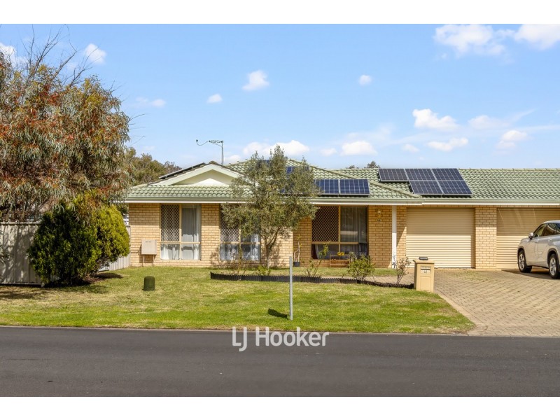 1/4 Butcherbird Place, West Busselton WA 6280