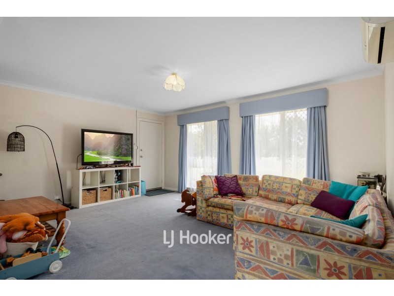1/4 Butcherbird Place, West Busselton WA 6280